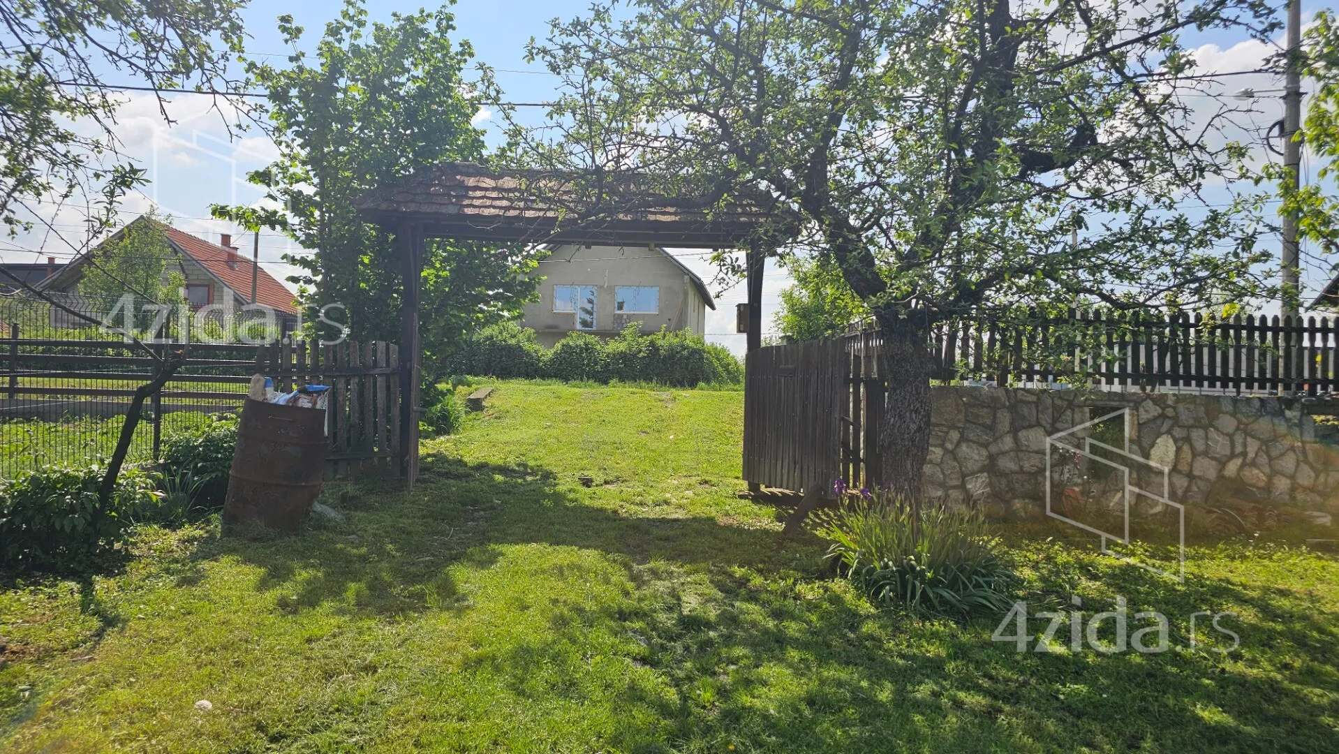 Građevinsko zemljište | 4zida