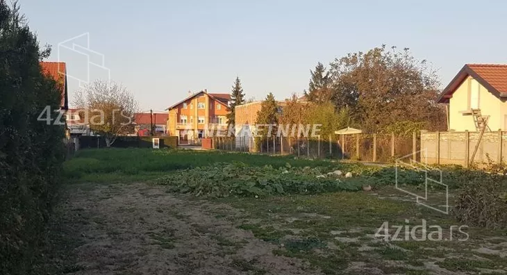 Plac | 4zida