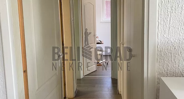 Četvoroiposoban stan | 4zida