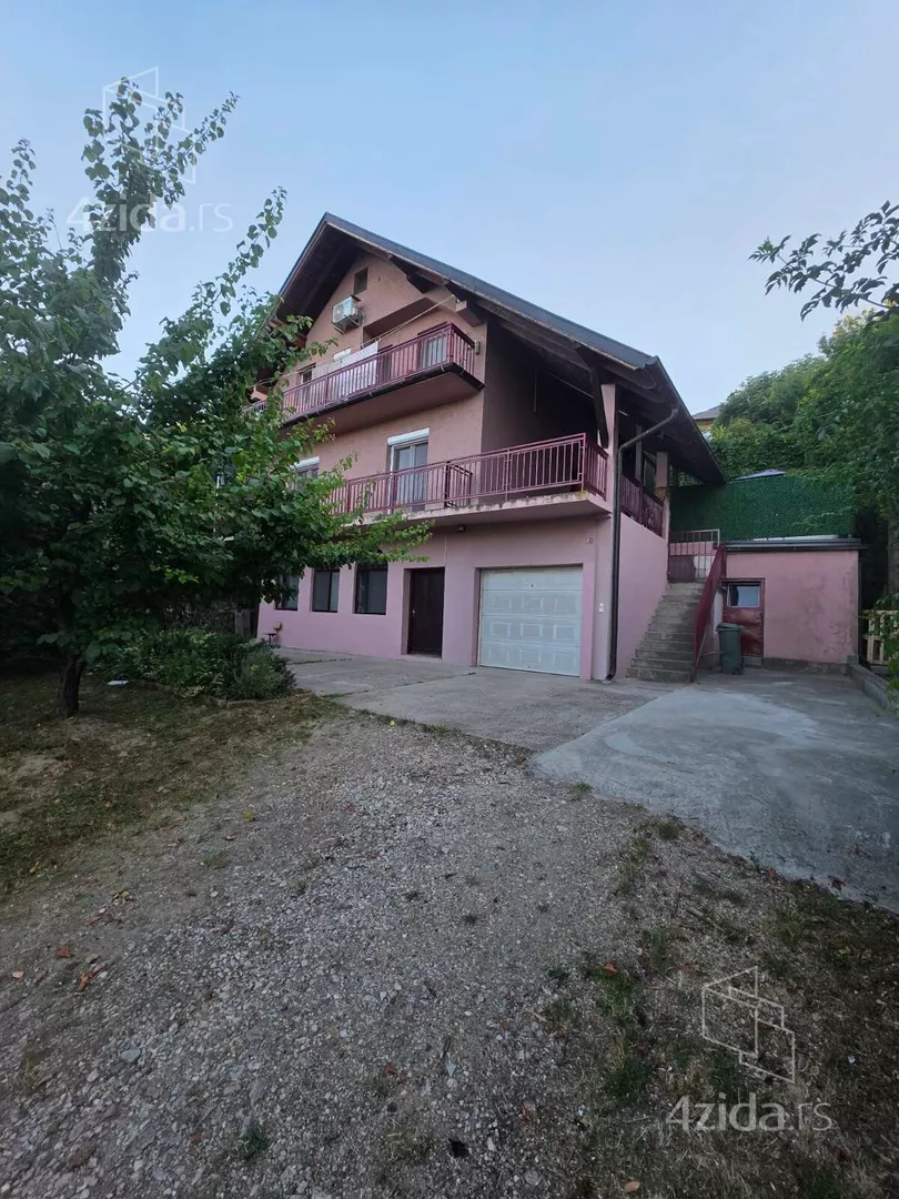 3-etažna kuća | 4zida