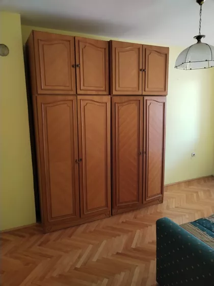 Stojana Novakovića 27 | 4zida.rs