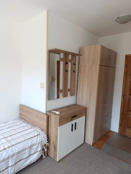 Lasla Gala 11 | 4zida.rs