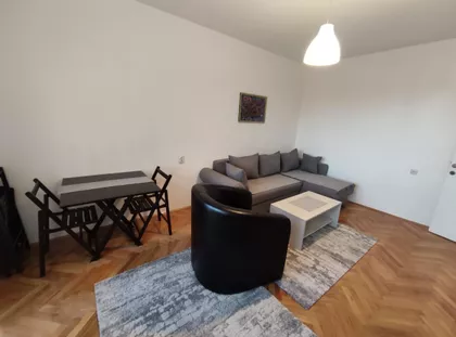 Vojna Bolnica | 4zida.rs