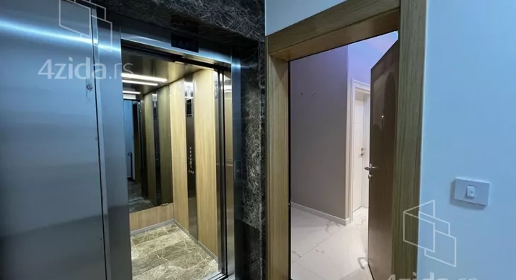 Petosoban stan | 4zida