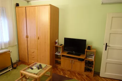 Ustanička 5 | 4zida.rs
