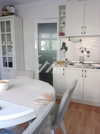 Stevana Divnina Babe | 4zida.rs