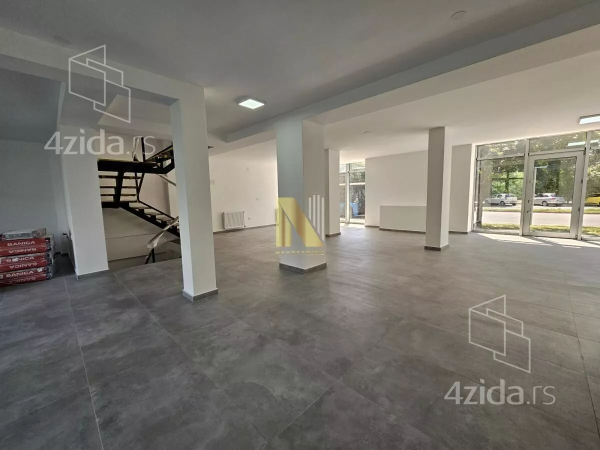 Poslovni prostor | 4zida