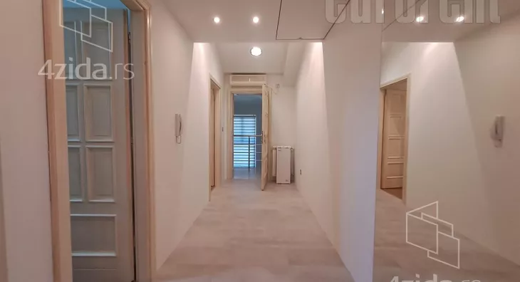 Četvoroiposoban stan | 4zida