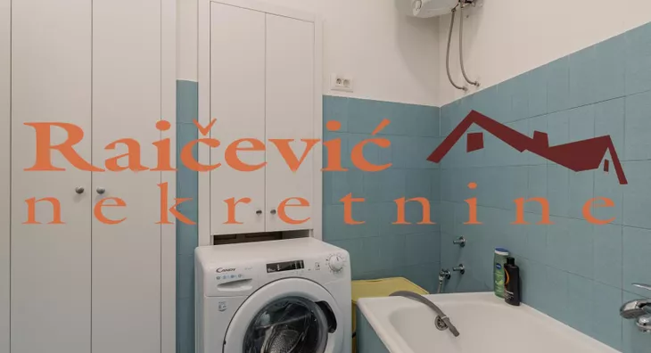 Četvoroiposoban stan | 4zida