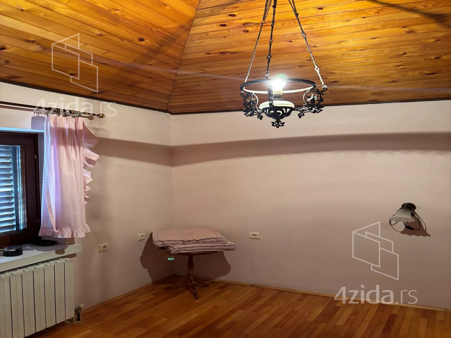 Poslovna zgrada | 4zida