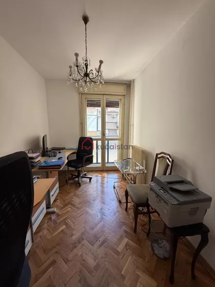 Vukov Spomenik | 4zida.rs