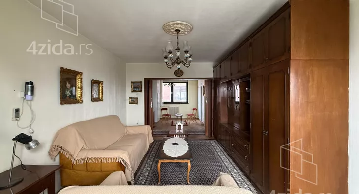 Troiposoban stan | 4zida