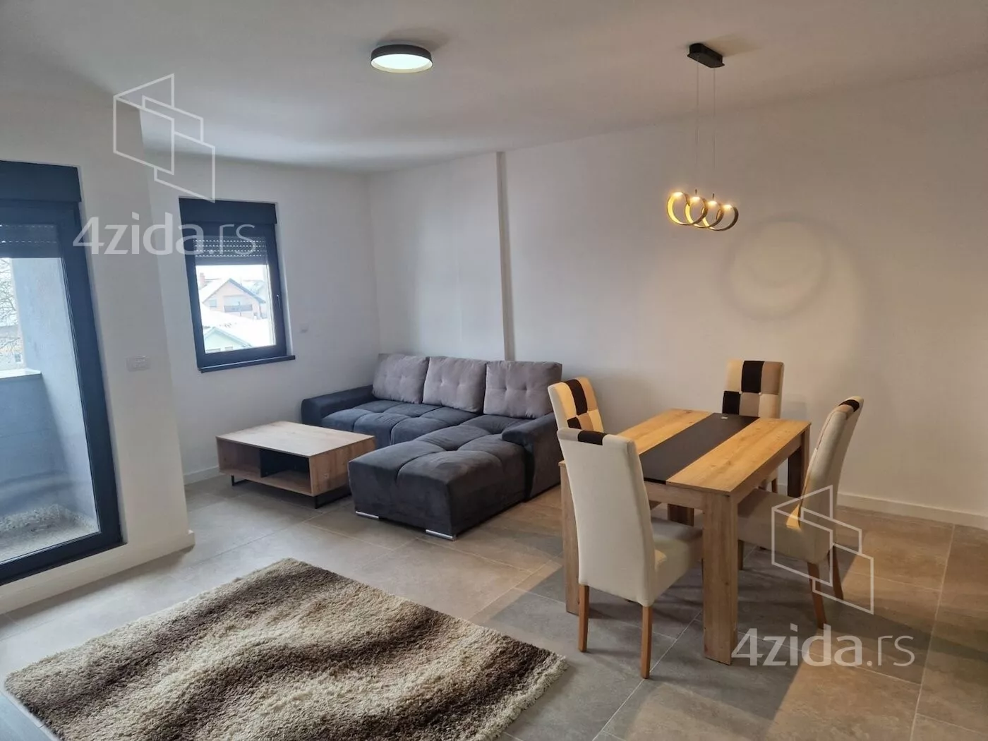 Dvoiposoban stan | 4zida