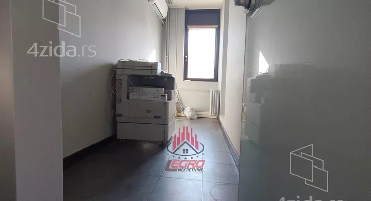 Četvoroiposoban stan | 4zida