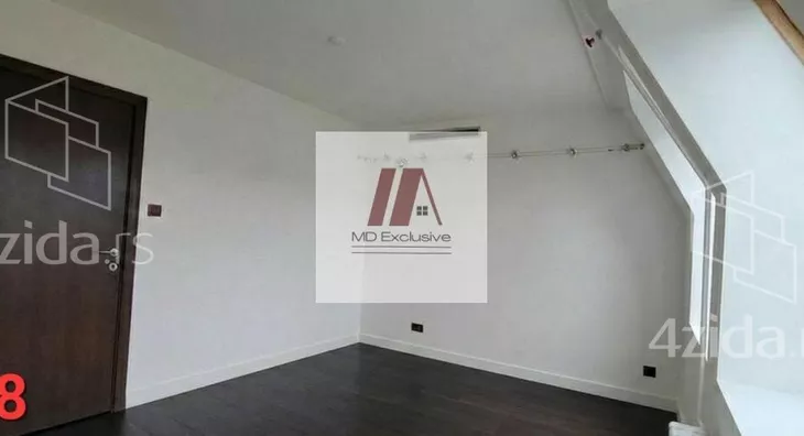 Četvoroiposoban stan | 4zida