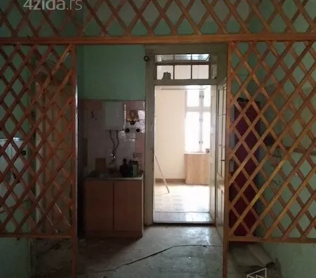 Četvoroiposoban stan | 4zida