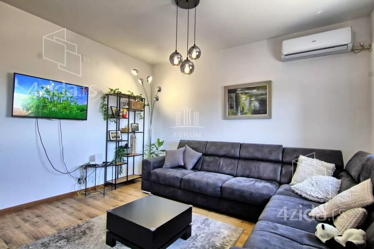 Četvoroiposoban stan | 4zida