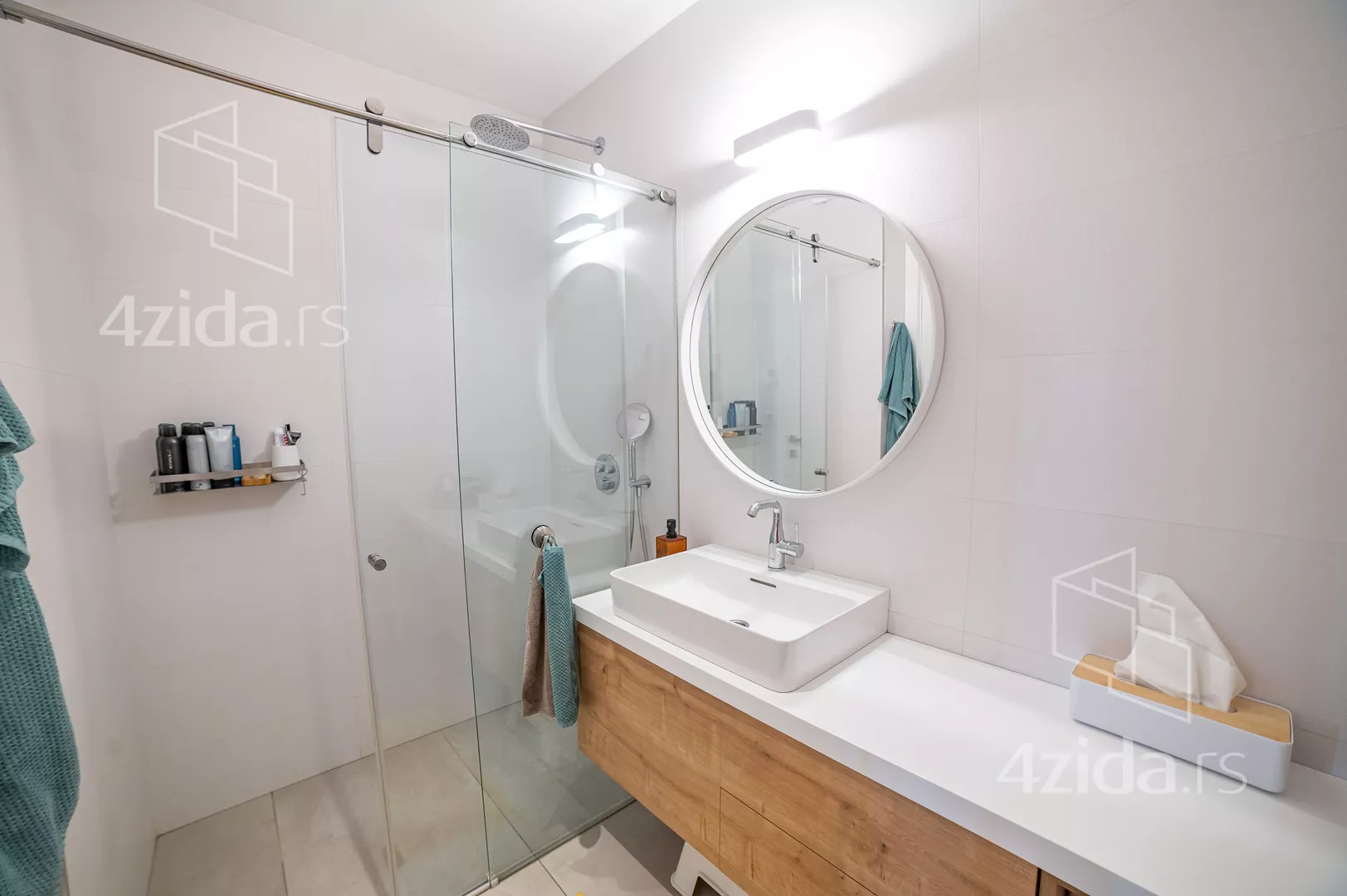 Petosoban stan | 4zida