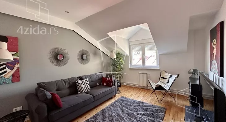 Šestosoban stan | 4zida