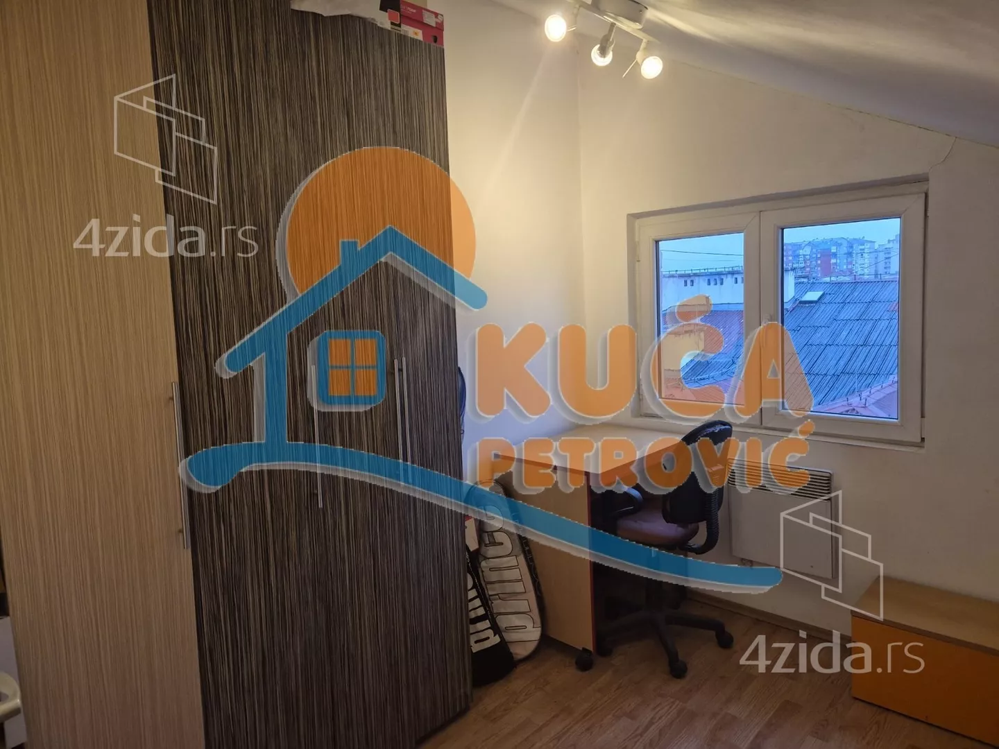 Troiposoban stan | 4zida