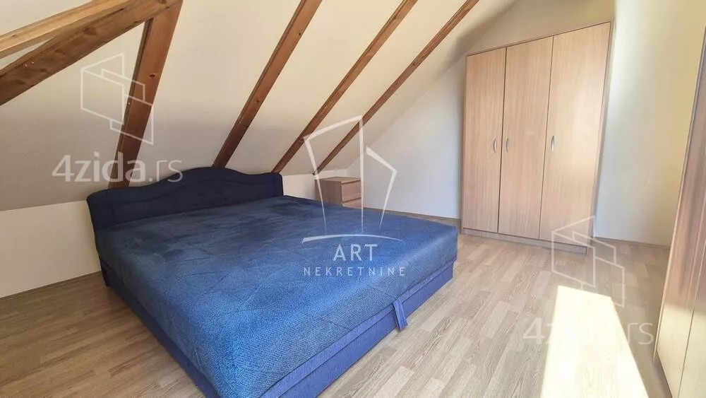 Četvoroiposoban stan | 4zida