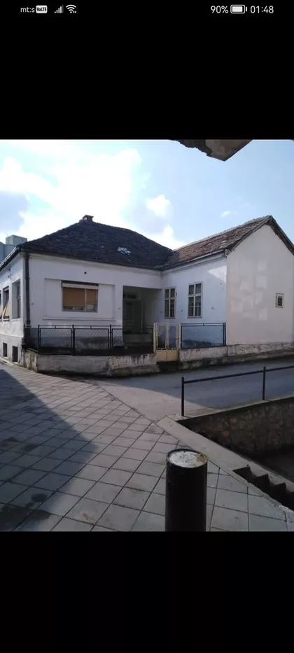 Varnička 17 | 4zida.rs