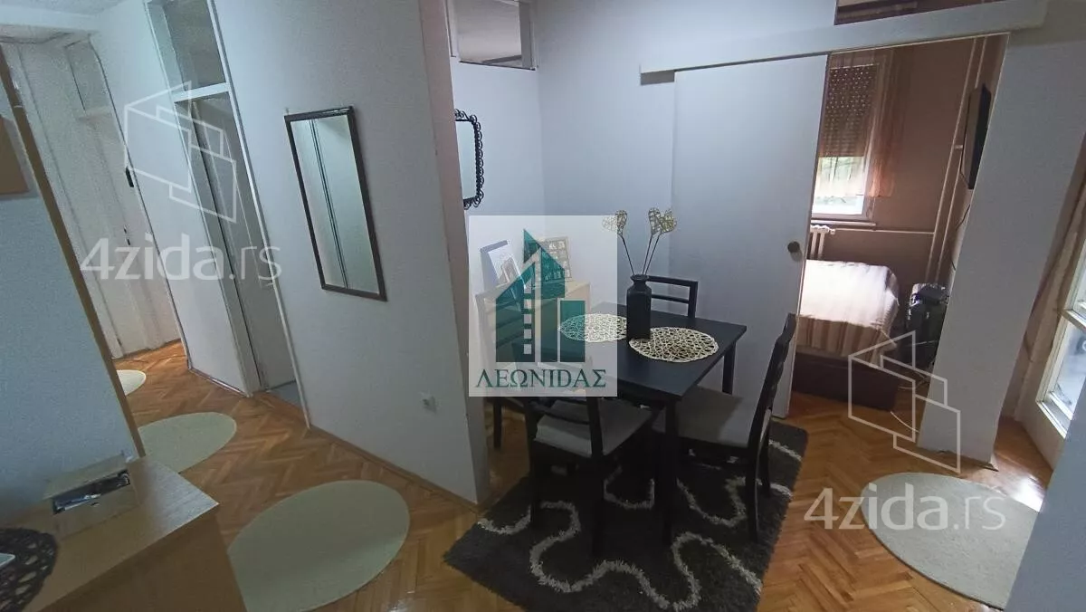 Troiposoban stan | 4zida