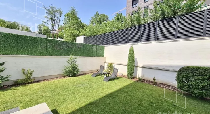 Šestosoban stan | 4zida