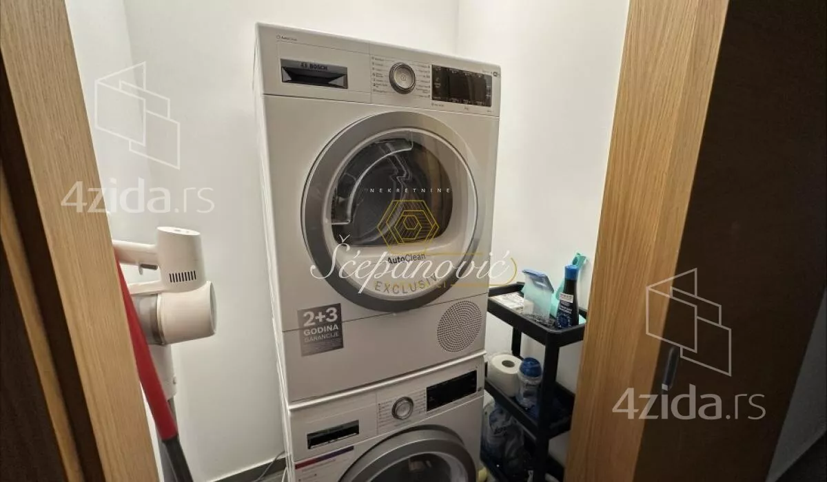 Petosoban stan | 4zida