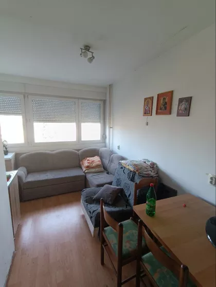 Ustanička | 4zida.rs