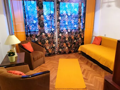 Crveni Pevac | 4zida.rs