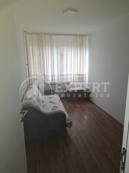 Trg 14. oktobra | 4zida.rs