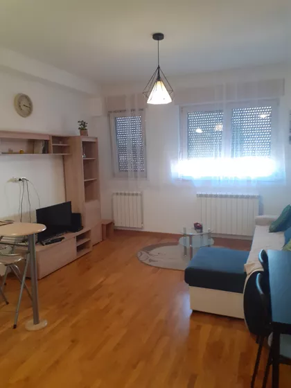 Dvadesetprve Divizije | 4zida.rs