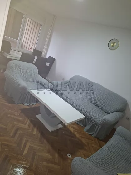 Trg 14. oktobra | 4zida.rs