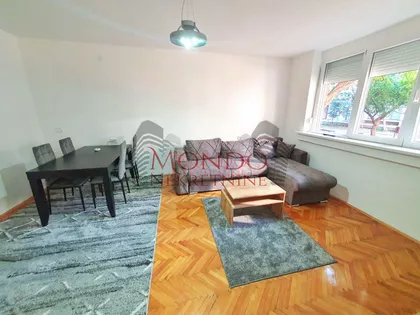 Ekonomski/Pravni Fakultet | 4zida.rs