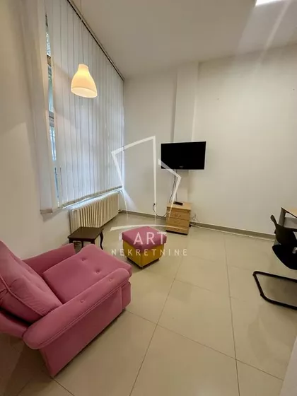 Tome Maksimovića | 4zida.rs