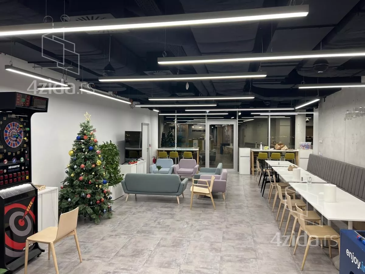 Poslovni prostor | 4zida