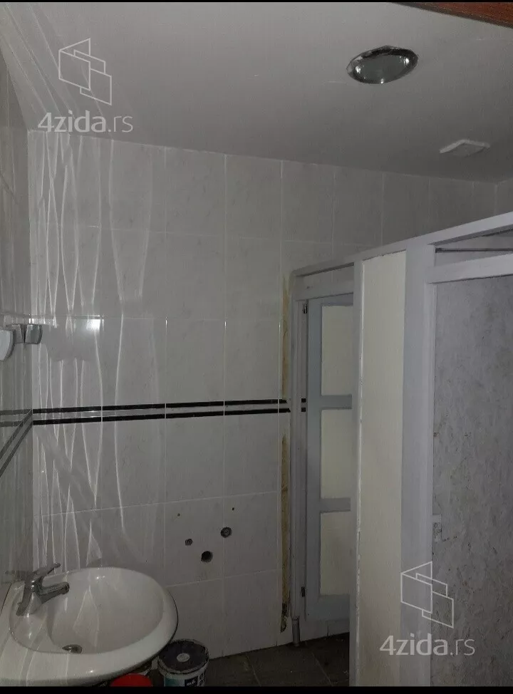 Ugostiteljski objekat | 4zida