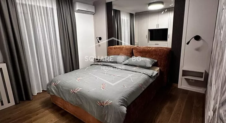 Šestosoban stan | 4zida