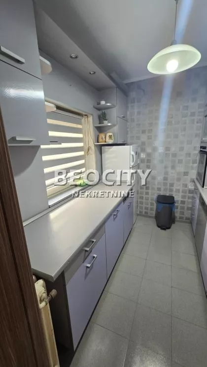 Ismeta Mujezinovića | 4zida.rs