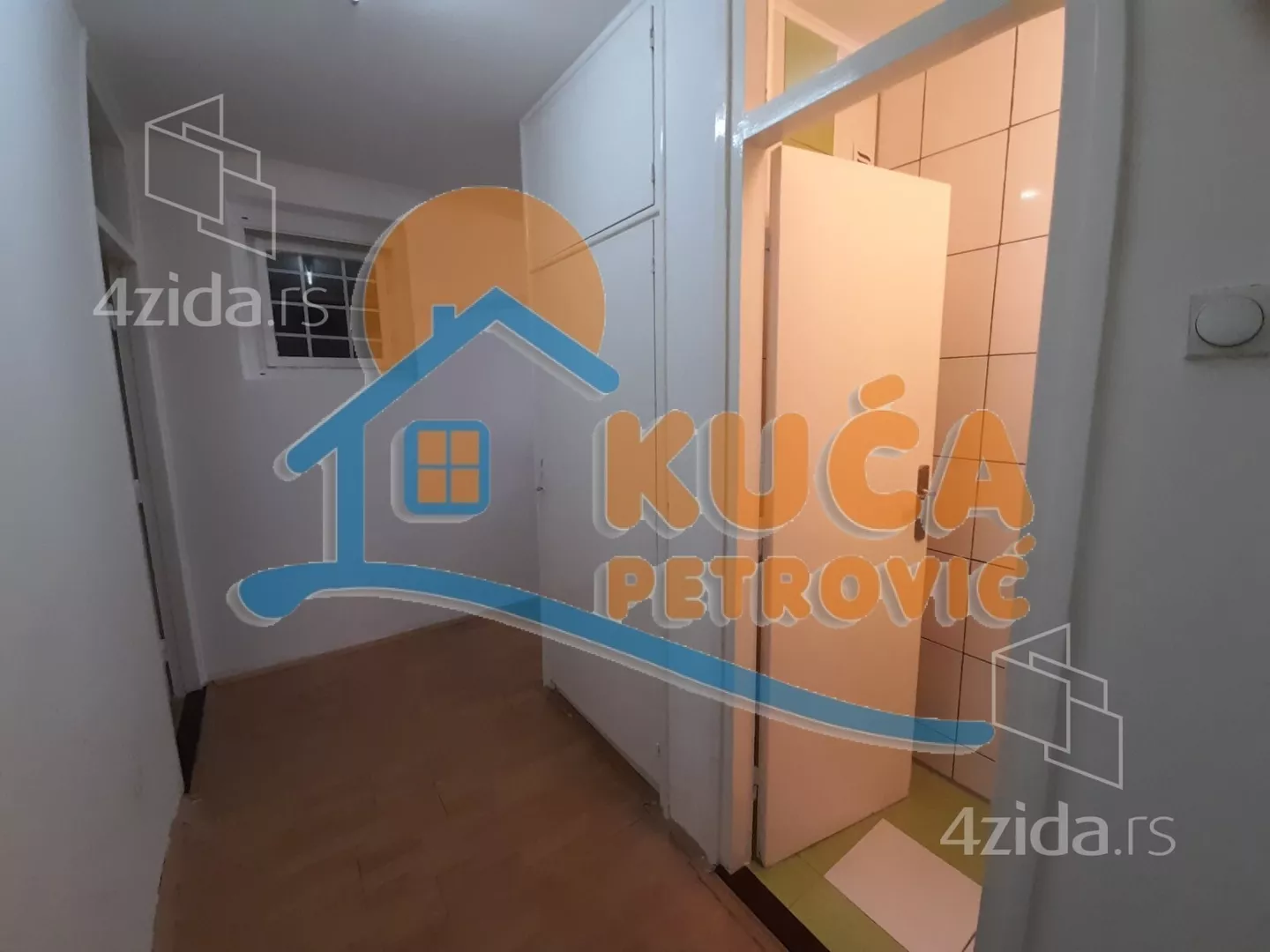 Lokal | 4zida