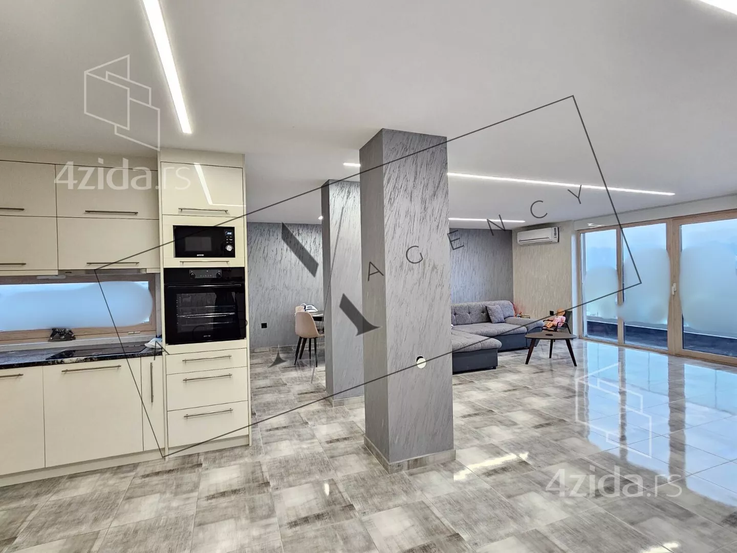 Trosoban stan | 4zida