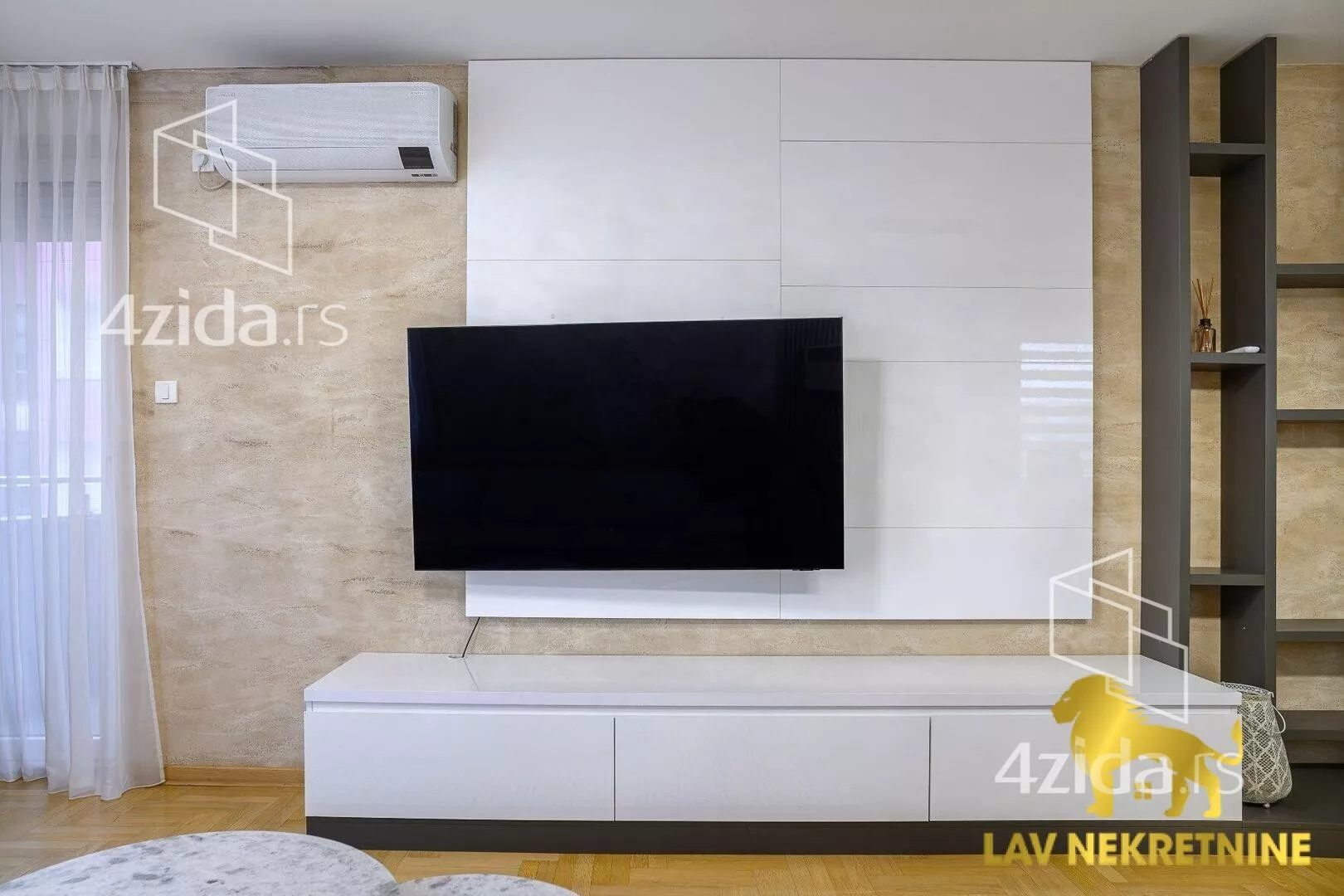 Dvoiposoban stan | 4zida