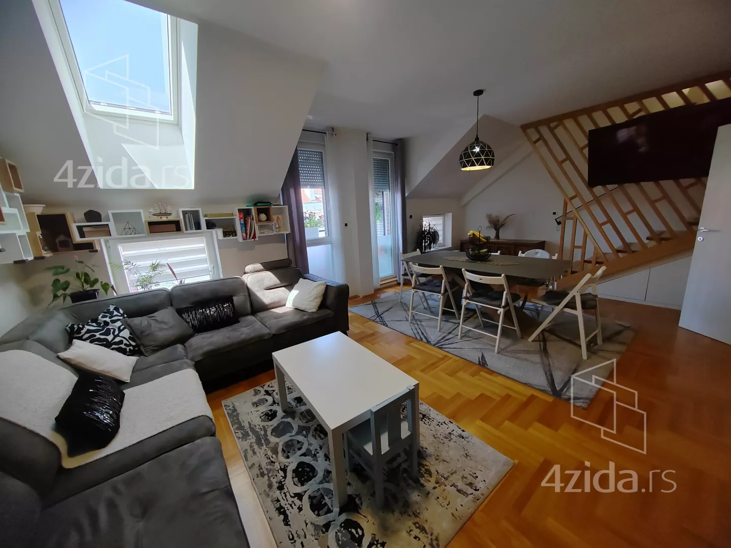 Četvorosoban stan | 4zida