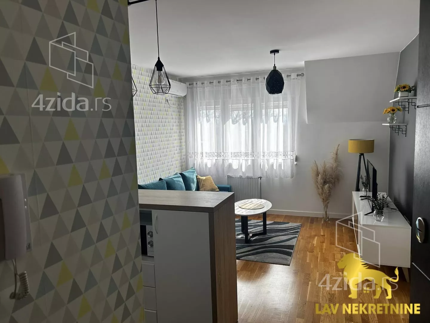 Jednoiposoban stan | 4zida