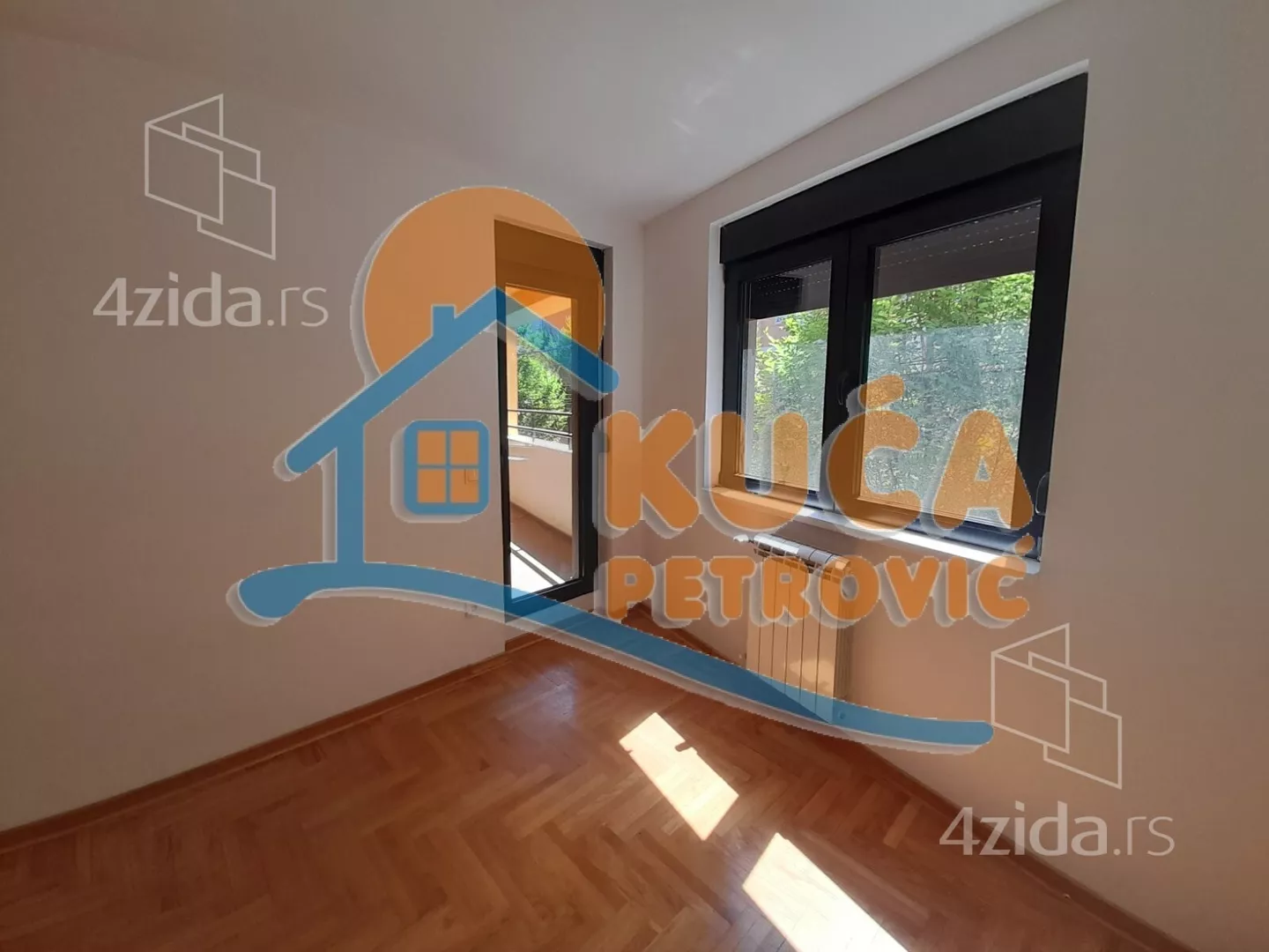 Lokal | 4zida