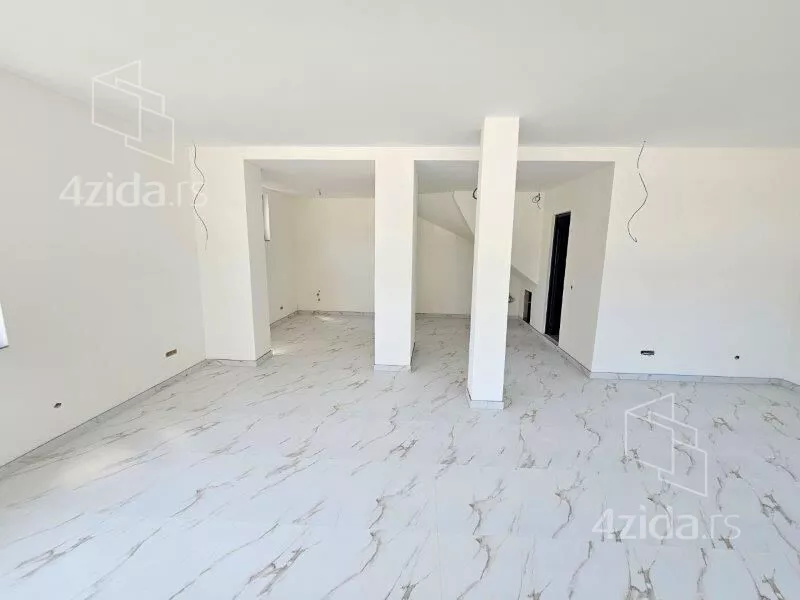 Lokal | 4zida