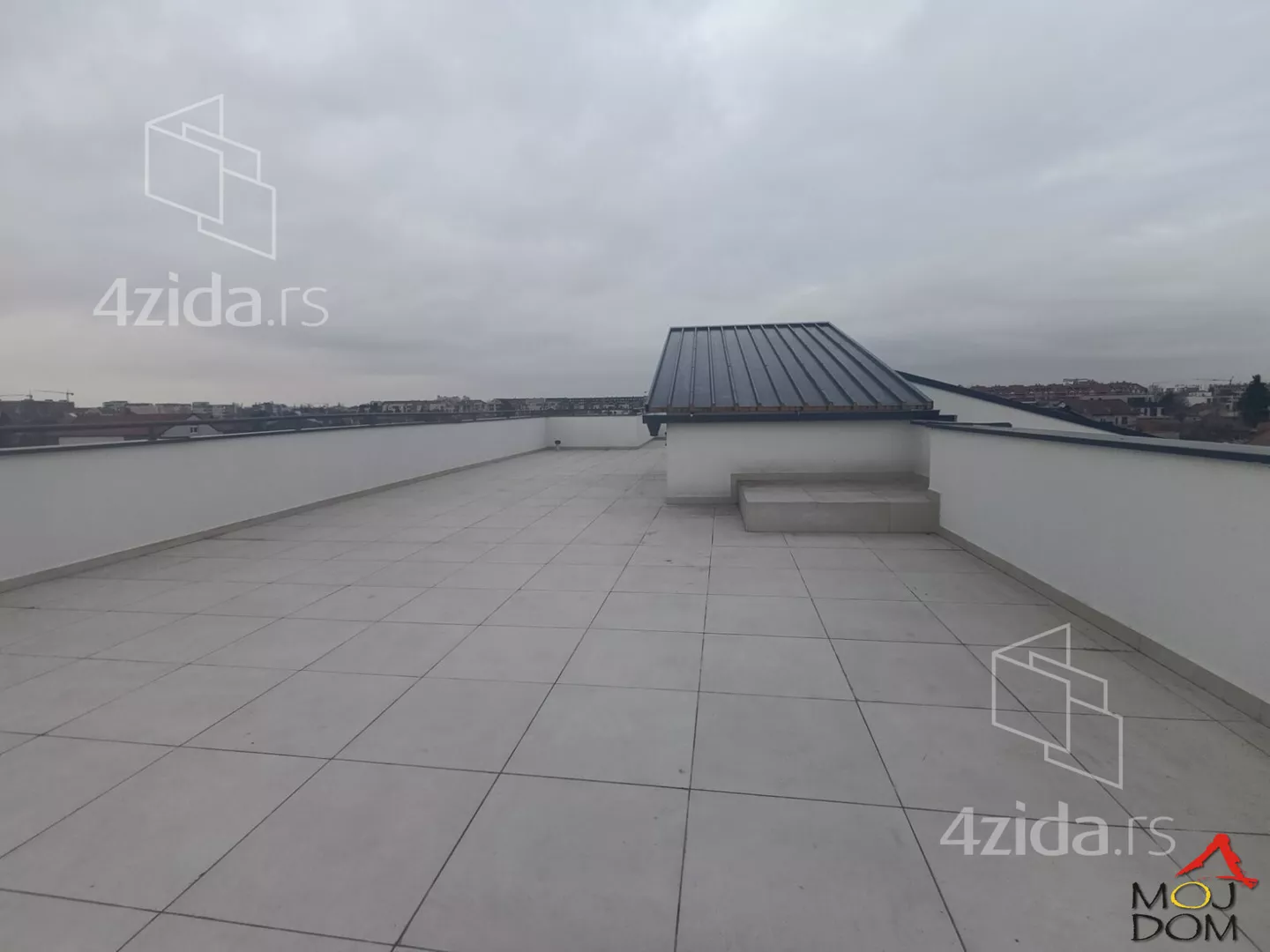 Troiposoban stan | 4zida