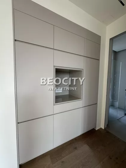 Cara Uroša | 4zida.rs