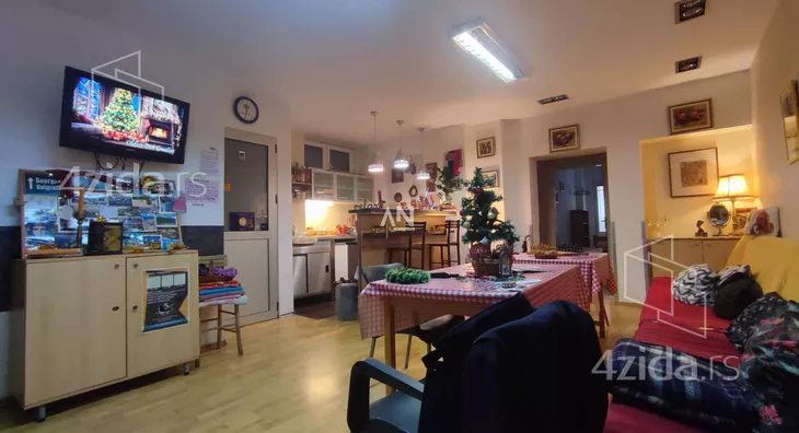 Šestosoban stan | 4zida